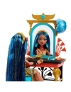 Monster High Papusa Cleo de Nile cu masuta de machiaj