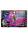 Monster High Papusa Frankie Stein cu laborator